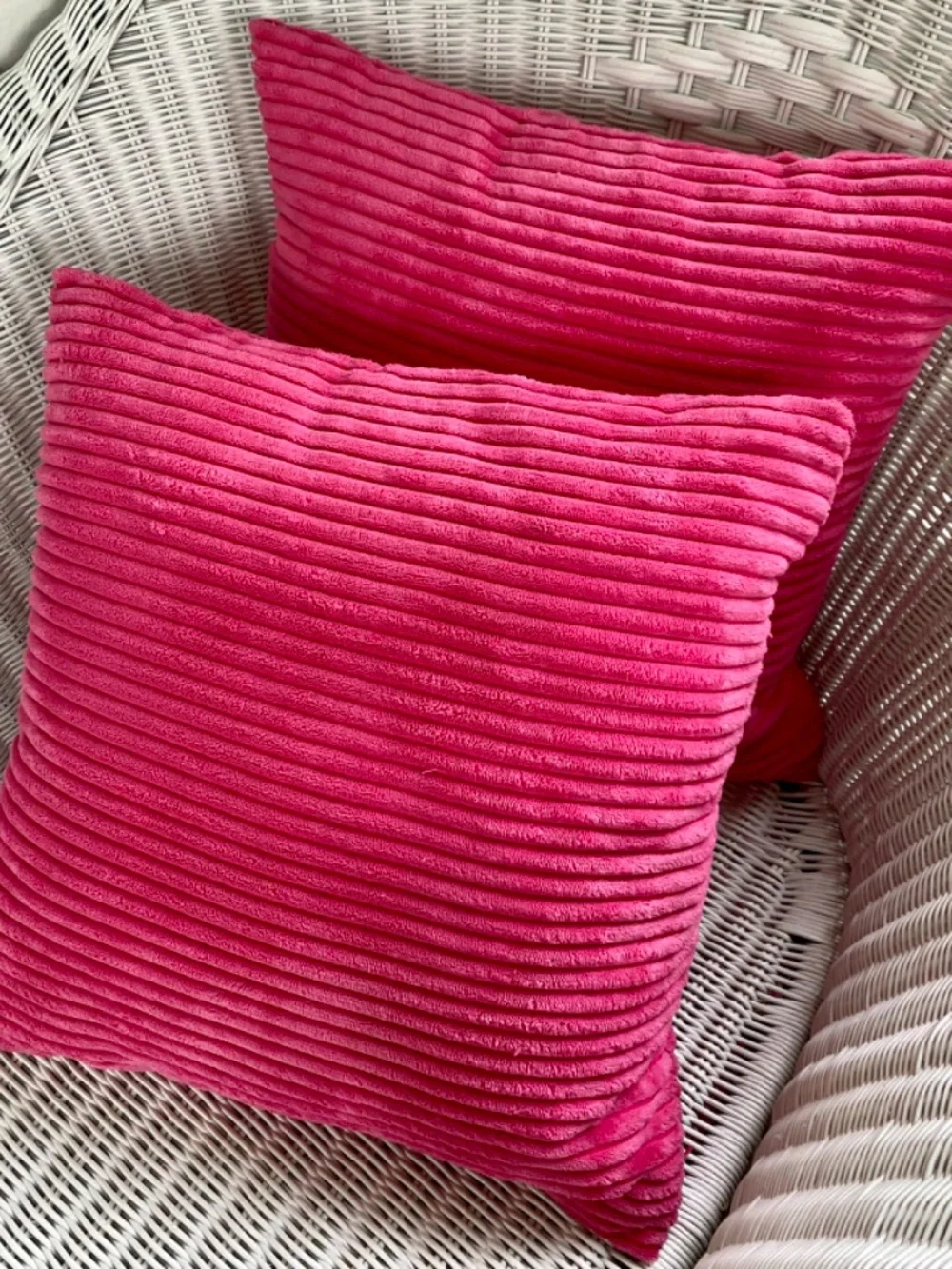 Pink Polyester Chenille Square Pillows w Zippers, Washable, Like New